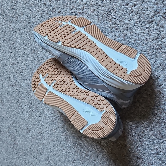 New Avia Gray Shimery Athletic Sneakers - Picture 9 of 11